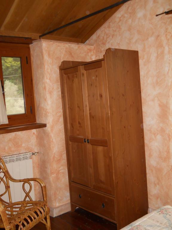 Lo Scoiattolo Villa Ventimiglia Room photo